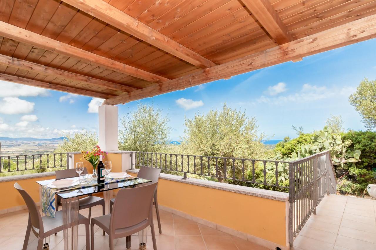 Casa Angus Villa Badesi Buitenkant foto
